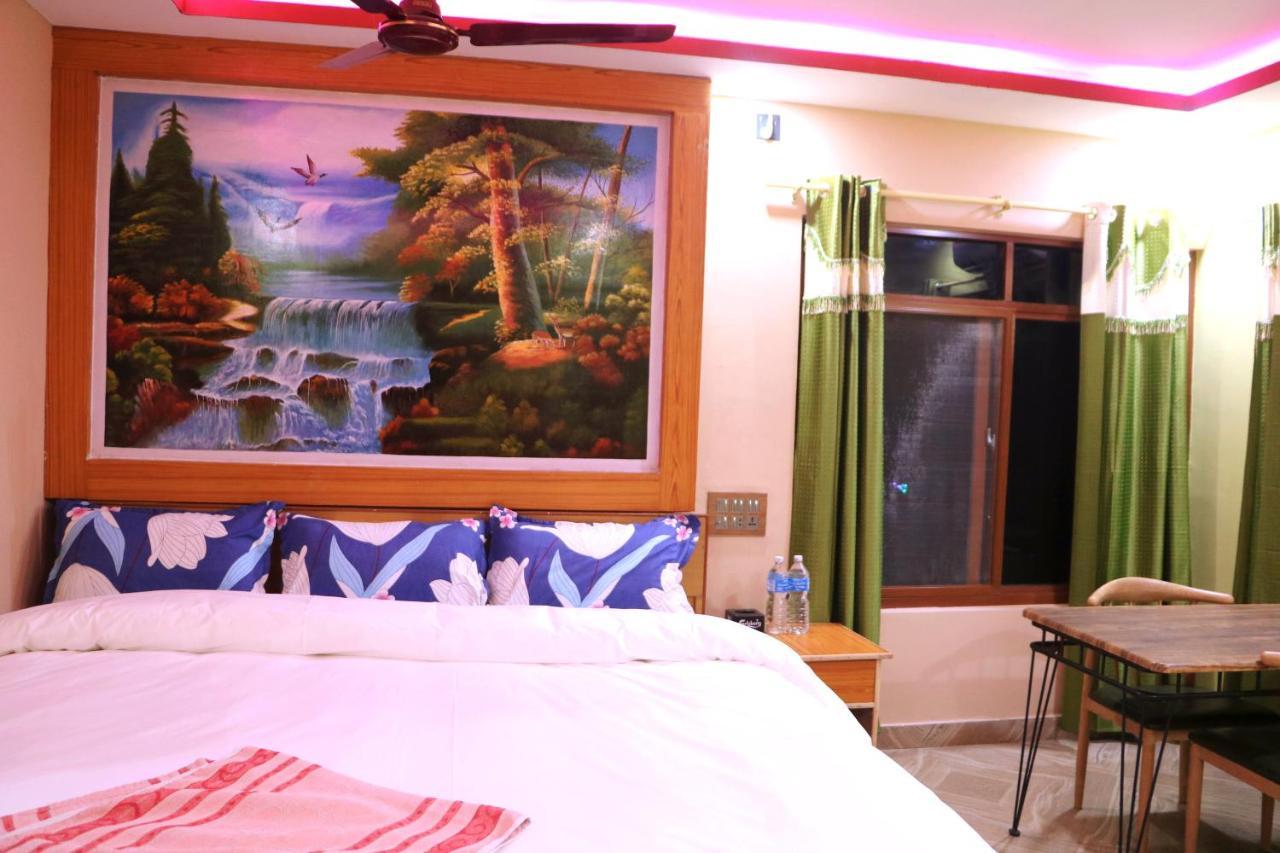 Hotel National Park Sauraha- Homely Stay And Peaceful Location With Jungle Safari Arrangements ภายนอก รูปภาพ