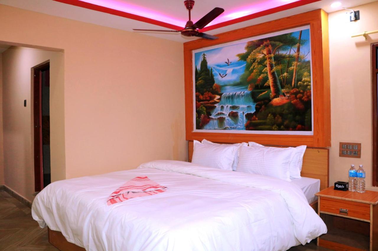 Hotel National Park Sauraha- Homely Stay And Peaceful Location With Jungle Safari Arrangements ภายนอก รูปภาพ