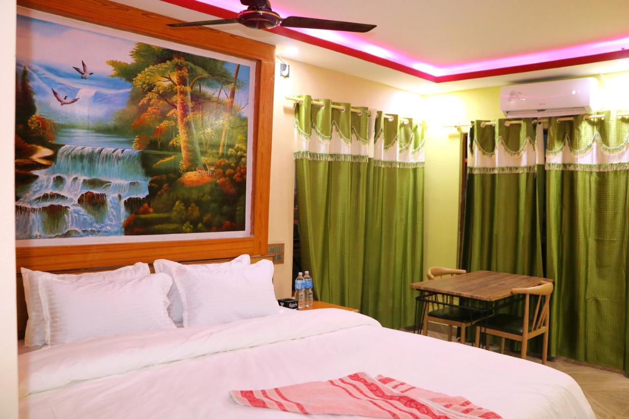 Hotel National Park Sauraha- Homely Stay And Peaceful Location With Jungle Safari Arrangements ภายนอก รูปภาพ
