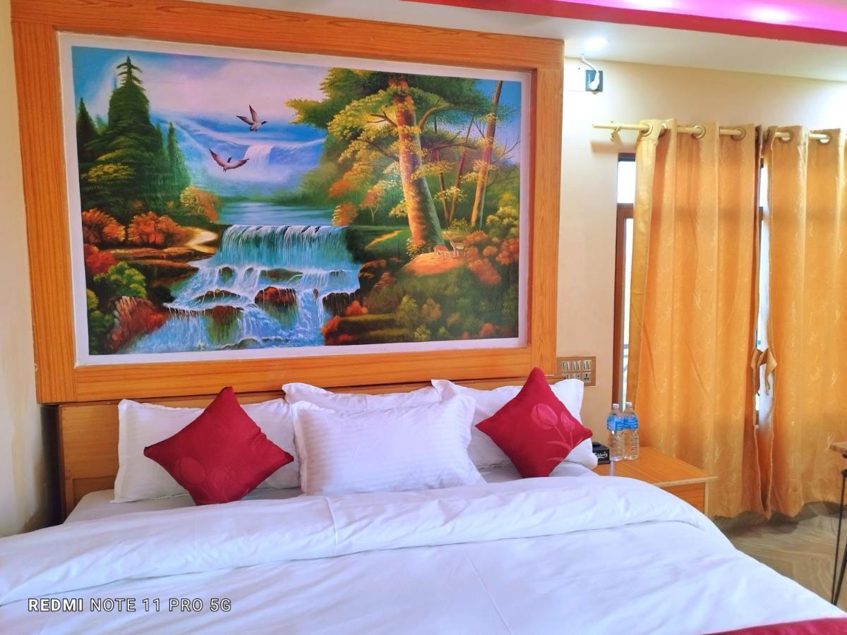 Hotel National Park Sauraha- Homely Stay And Peaceful Location With Jungle Safari Arrangements ภายนอก รูปภาพ